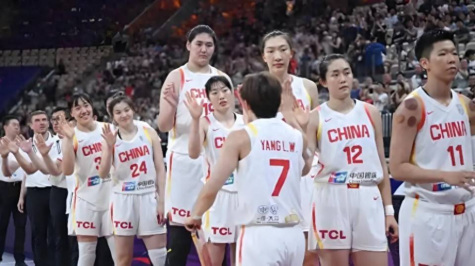 中国女篮在本场比赛暴露出组织问题和罚球问题的简单介绍