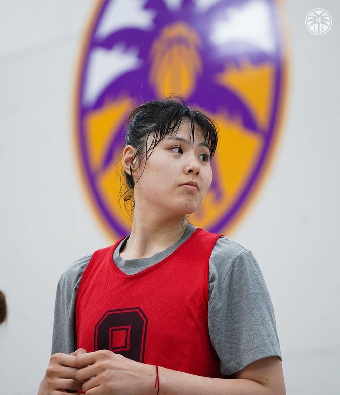 开云体育app-李月汝首发砍10分15板篮板创WNBA生涯新高(李月汝空砍31分15板)