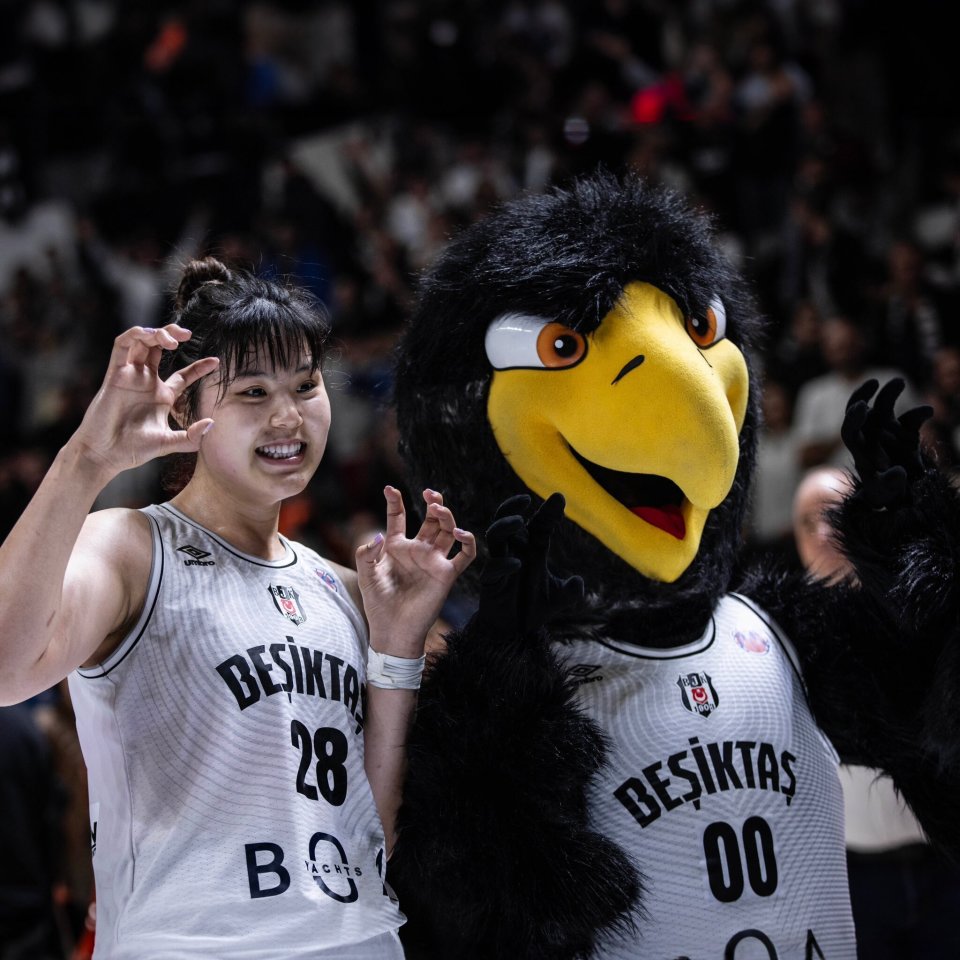 李月汝首发砍10分15板篮板创WNBA生涯新高(李月汝空砍31分15板)