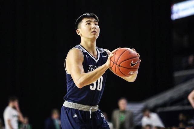 中国男篮明天就要出发，经上海飞往沙特(男篮 上海)