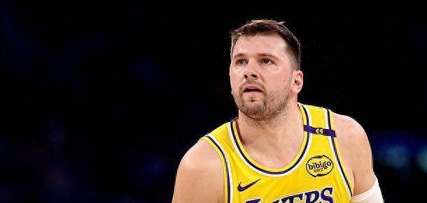 开云体育登录-包含NBA-3年1.65亿美元！东契奇顶薪续约湖人28年球员选项的词条