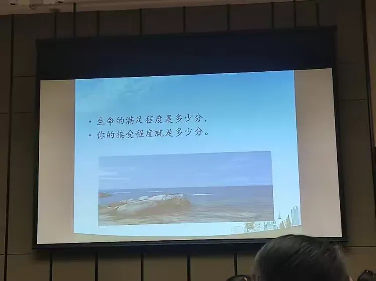 关于小组赛过后，各队实力对比尚难言谁强的信息