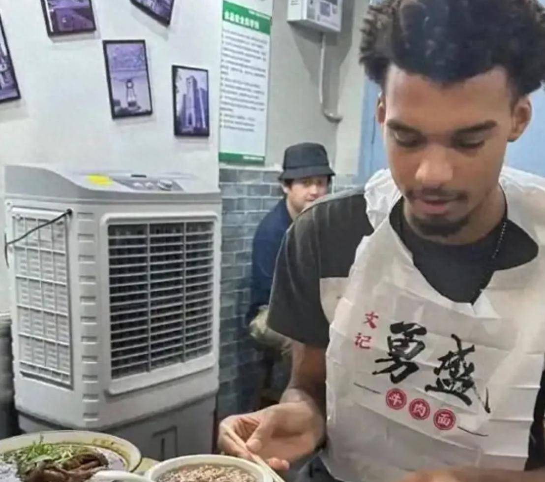 关于球星风采再现，粉丝狂欢不止的信息